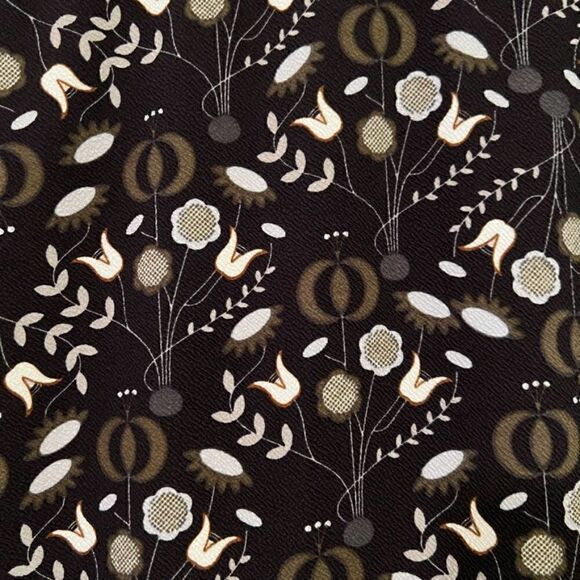 NWT LuLaRoe Cassie Black Tan White Floral Pattern Pencil Skirt Size XS - Picture 4 of 6